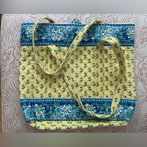 Vera Bradley tote bag
